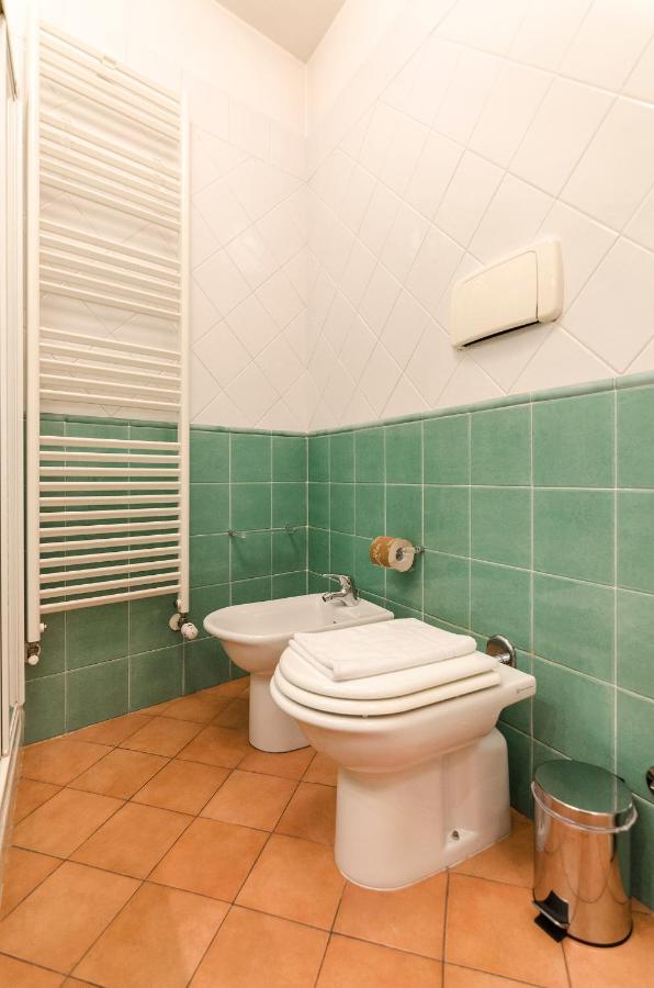 Flat 13: Elegante E Luminoso Con Terrazzo Privato Apartment Bologna Exterior photo