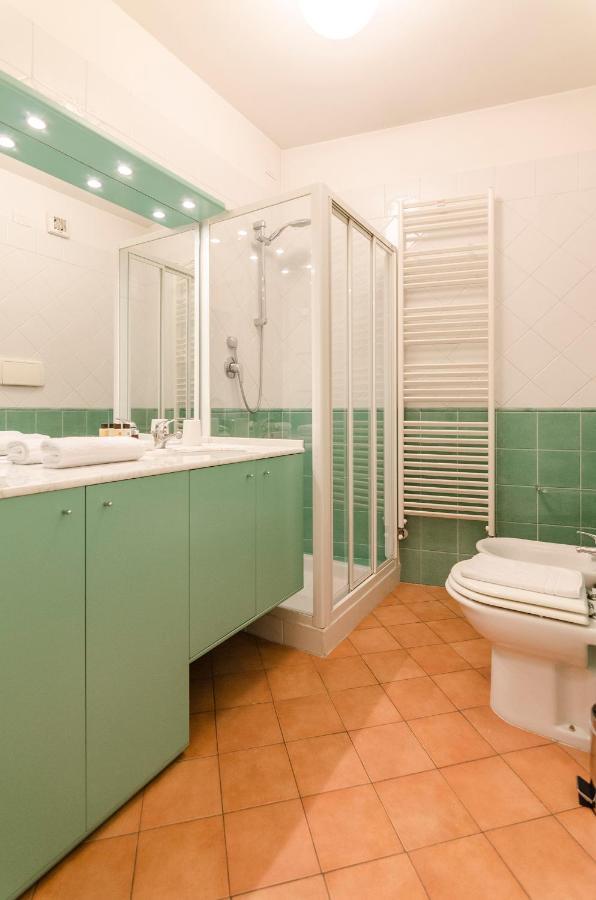 Flat 13: Elegante E Luminoso Con Terrazzo Privato Apartment Bologna Exterior photo