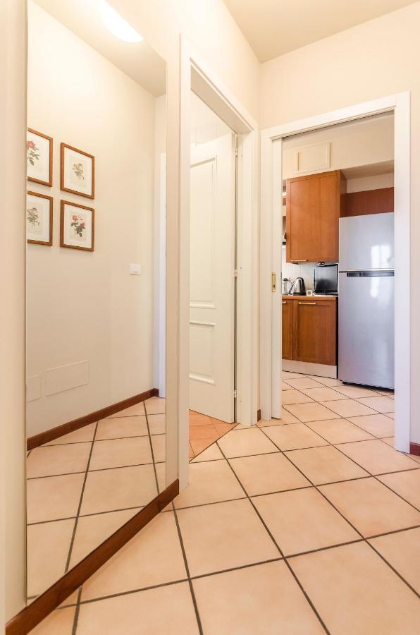 Flat 13: Elegante E Luminoso Con Terrazzo Privato Apartment Bologna Exterior photo