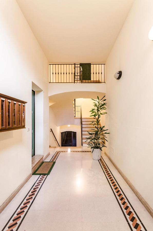 Flat 13: Elegante E Luminoso Con Terrazzo Privato Apartment Bologna Exterior photo