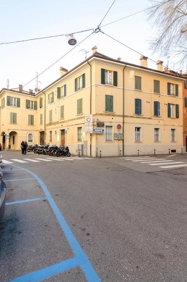 Flat 13: Elegante E Luminoso Con Terrazzo Privato Apartment Bologna Exterior photo